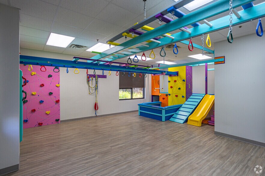 More Photos Of 14001 McAuley Blvd, Oklahoma City Medical For Lease