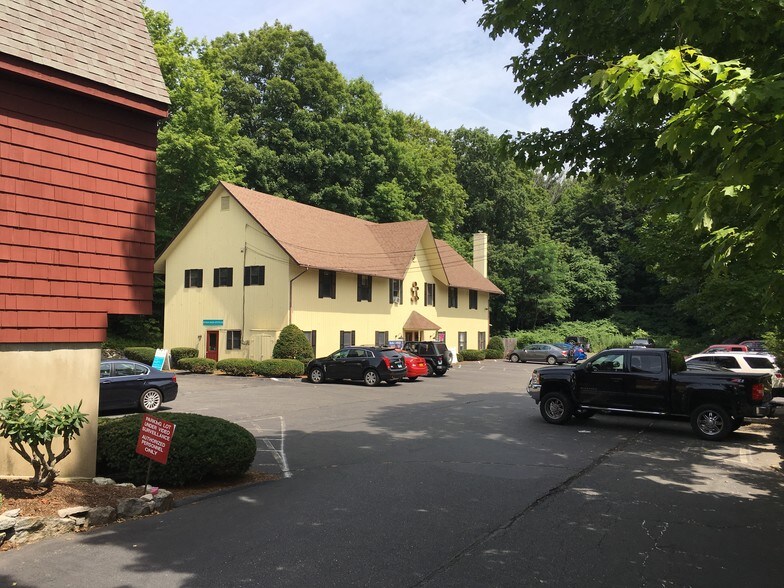 More Photos Of 196 Danbury Rd, Wilton Office For Sale