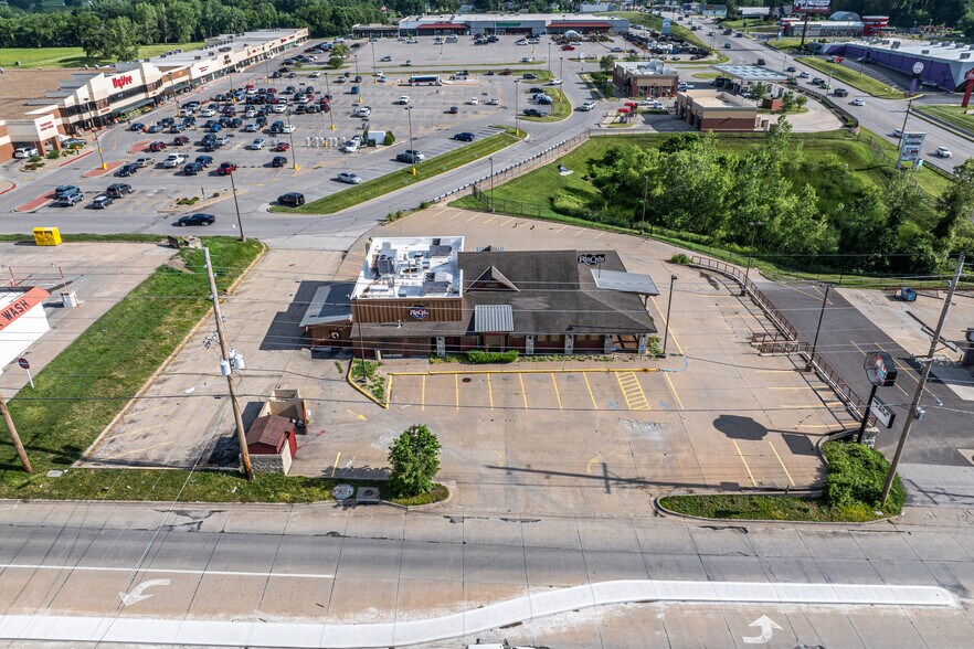 More Photos Of 3704 Faraon St, Saint Joseph Restaurant For Lease