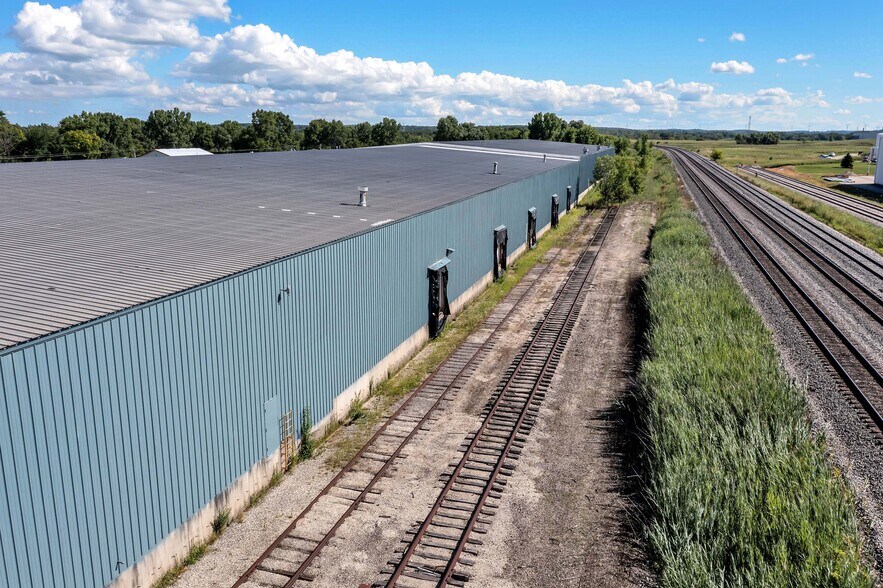 More Photos Of 122-342 Kohlman Rd, Fond Du Lac Industrial For Sale