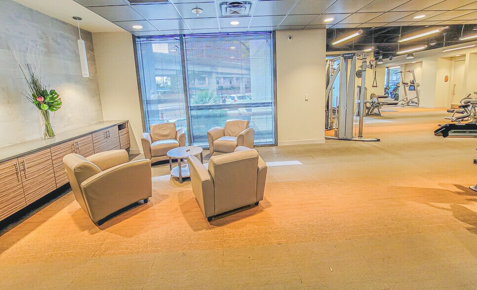 More Photos Of 301 W Bay St, Jacksonville Office For Sale