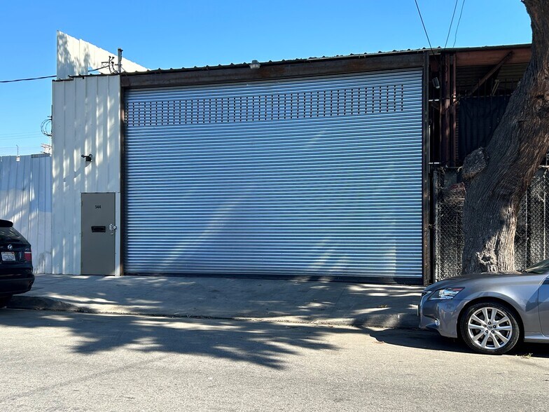 More Photos Of 544 Stanford Ave, Los Angeles Warehouse For Lease