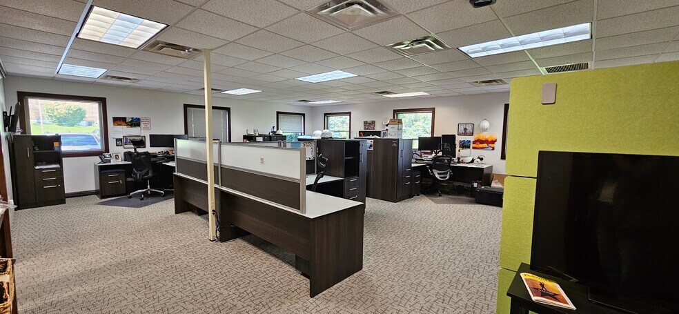 More Photos Of 3610 Oakwood Hills Pky, Eau Claire Office For Lease