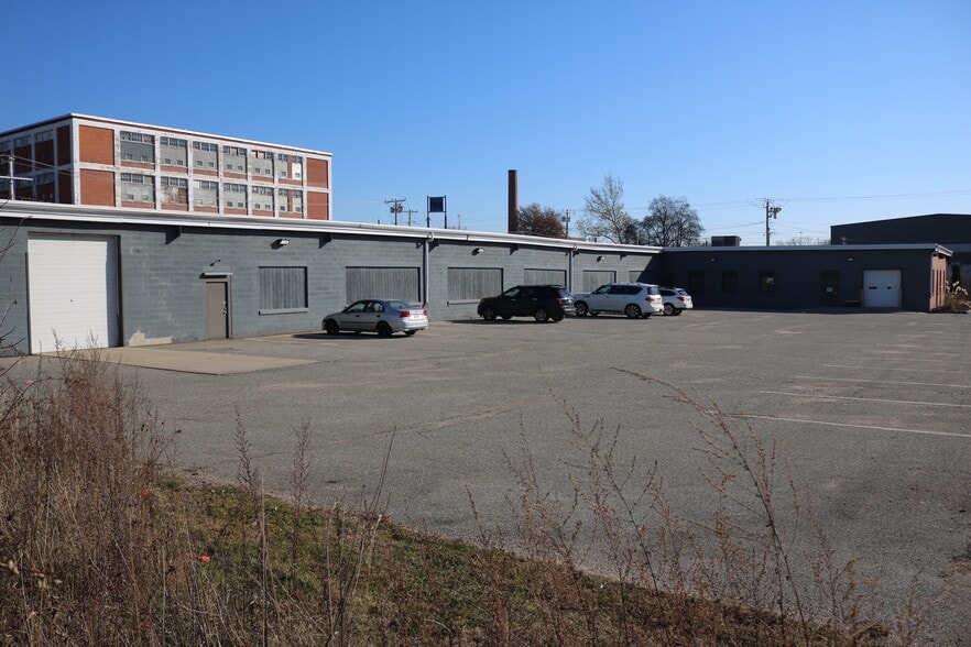 More Photos Of 620 Beaulieu St, Holyoke Manufacturing For Sale