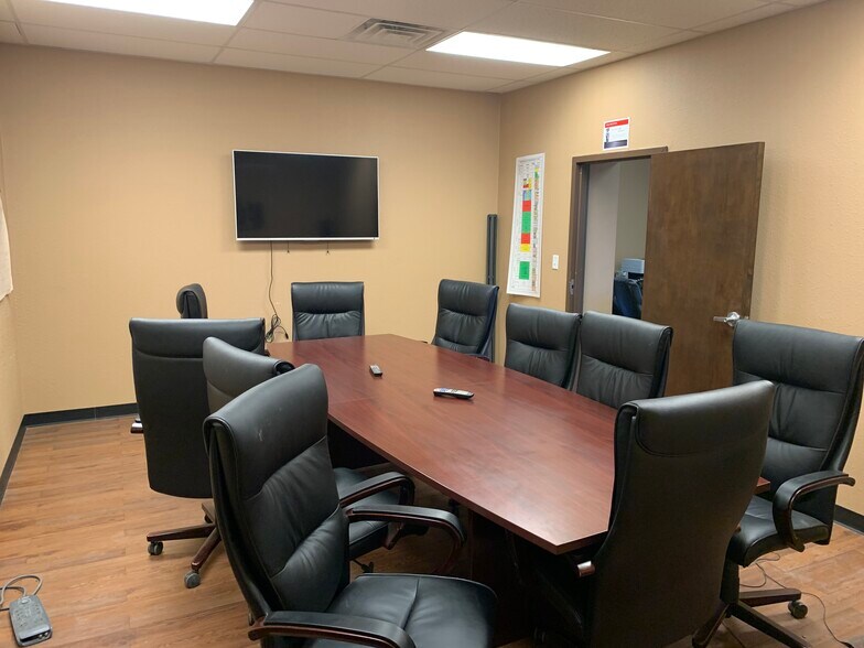 More Photos Of 8005 W Industrial Ave, Midland Warehouse For Lease