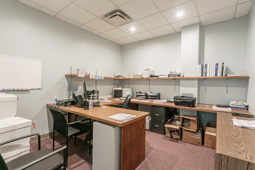 More Photos Of 300 Buell Rd, Rochester Loft Creative Space For Sale