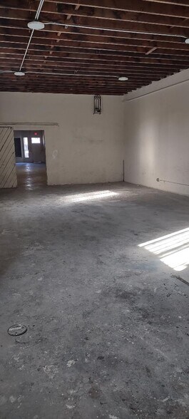 More Photos Of 1644 E Compton Blvd, Compton Freestanding For Sale
