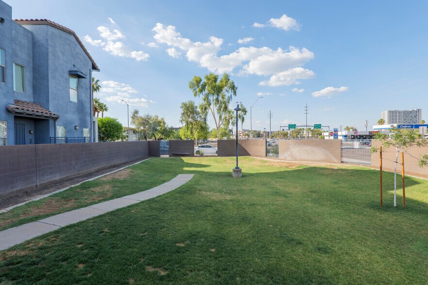 More Photos Of 610 E Roosevelt St, Phoenix Storefront Retail Residential For Sale