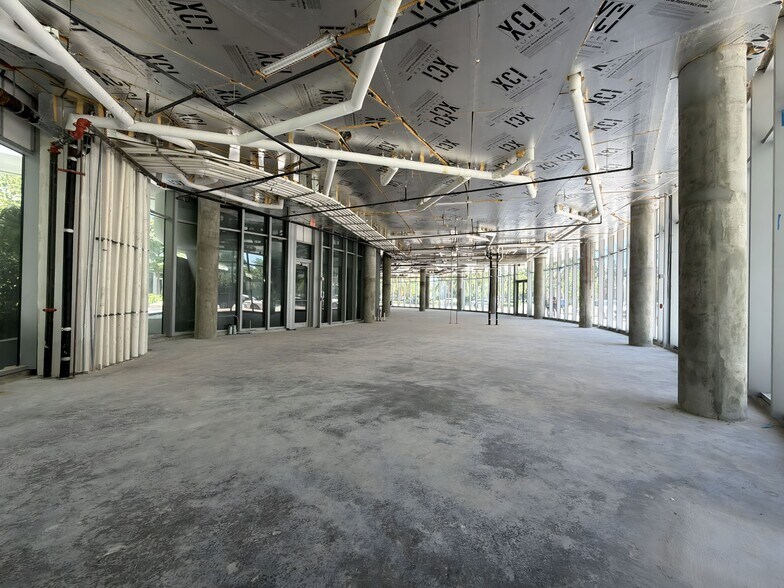 More Photos Of 1 Collins Ave, Miami Beach Apartments For Lease