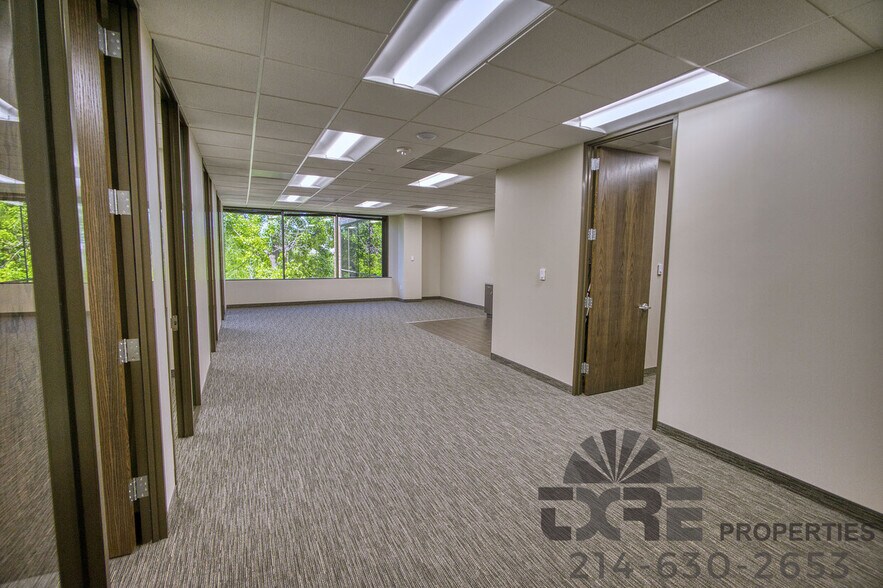 More Photos Of 600 Six Flags Dr, Arlington Office For Lease