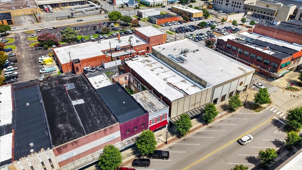 More Photos Of 111 N Queen St, Kinston Storefront For Sale