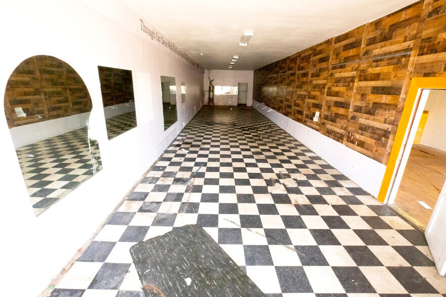 More Photos Of 1449 E Compton Blvd, Compton General Retail For Sale