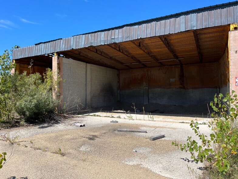 More Photos Of 15408 E 3200 North Rd, Blackstone Manufacturing For Sale