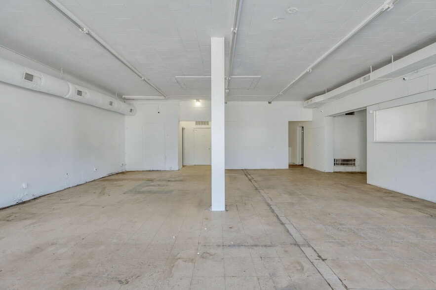 More Photos Of 2203 Skidaway Rd, Savannah Freestanding For Sale