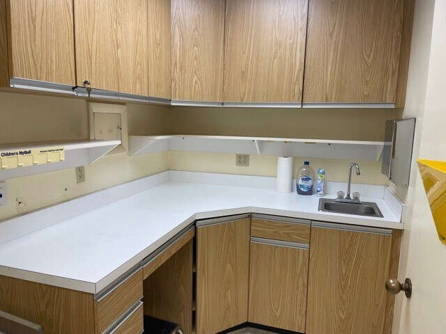 More Photos Of 100 Elden St, Herndon Medical For Sale