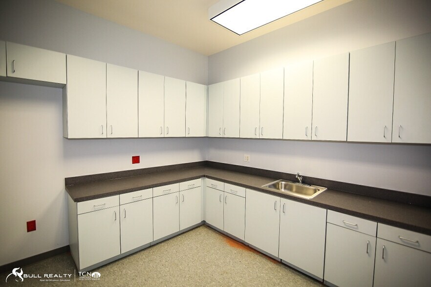 More Photos Of 22 Madras Pky, Newnan Healthcare For Lease