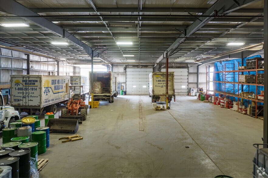 More Photos Of 921 Keyes Dr, Woodstock Warehouse For Lease