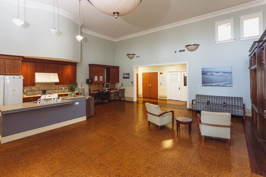 More Photos Of 6444 Central City Blvd, Galveston Rehabilitation Center For Sale