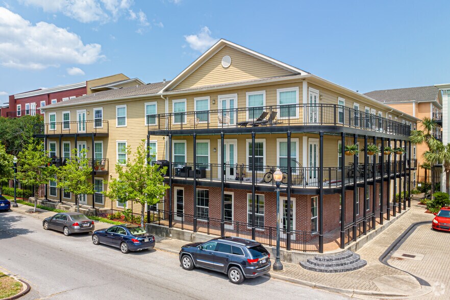 Primary Photo Of 1420 Annunciation St, New Orleans Apartments For Lease