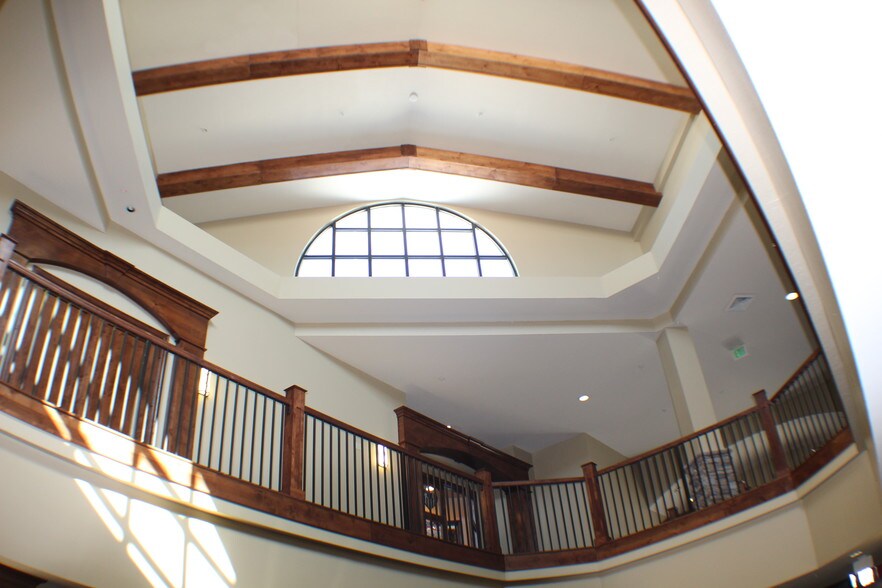 More Photos Of 2620 Commercial Way, Rock Springs Medical For Lease