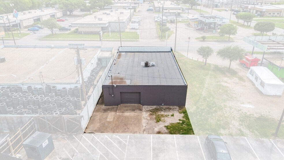More Photos Of 131 N Story Rd, Irving Storefront For Sale