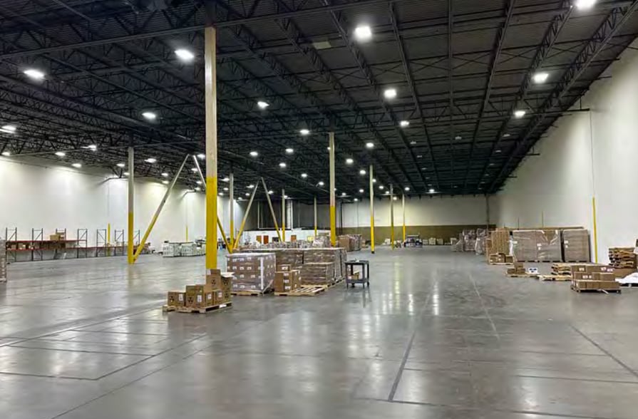 More Photos Of 4438 Muhlhauser Rd, West Chester Distribution For Lease