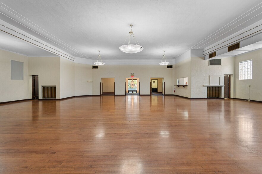 More Photos Of 542 W Park Ave, Barberton Lodge Meeting Hall For Sale