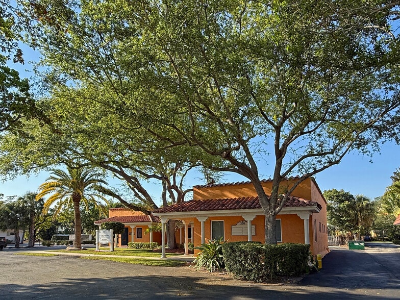 More Photos Of 255 George Bush Blvd, Delray Beach Medical For Sale