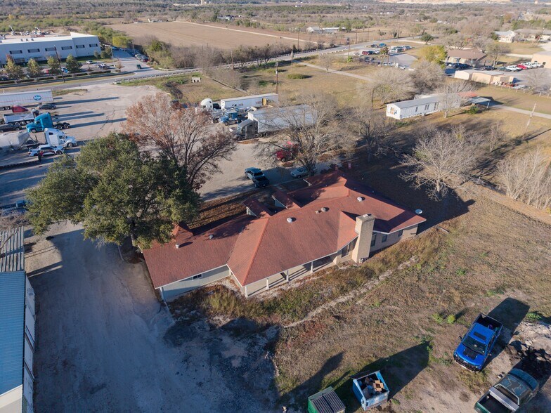 More Photos Of 7765 Fm 482, New Braunfels Office For Lease