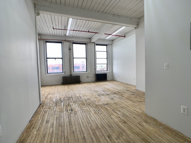More Photos Of 1027 Grand St, Brooklyn Office For Lease