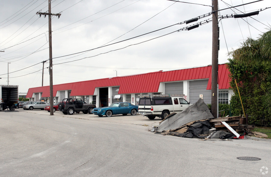 Primary Photo Of 1836-1850 N 7th Ave, Lake Worth Warehouse For Lease