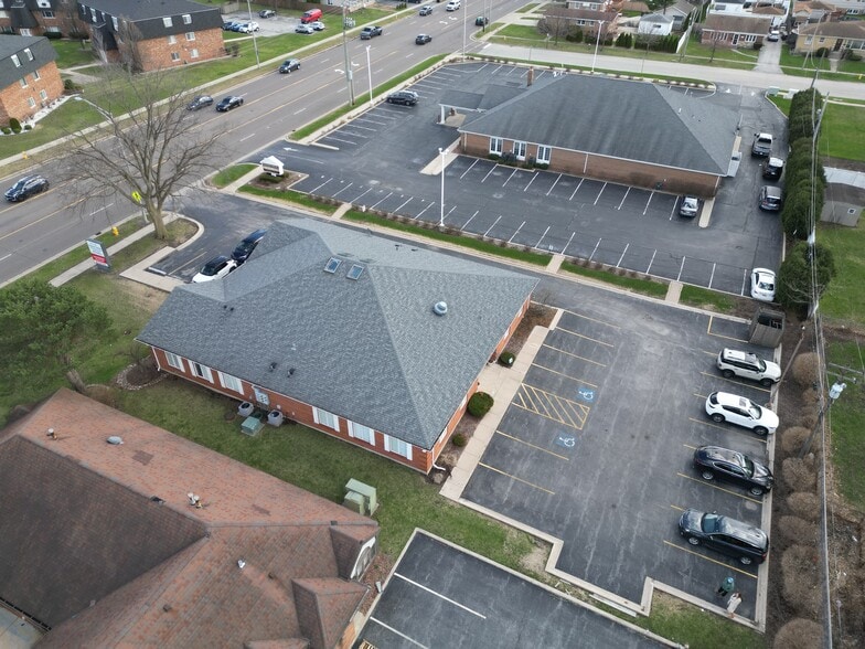 More Photos Of 17236 Harlem Ave, Tinley Park Office For Sale