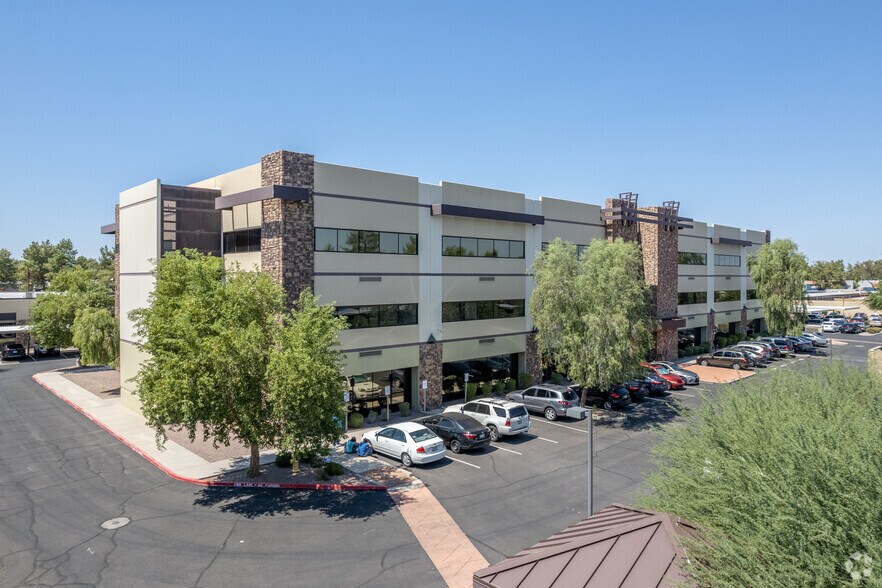 More Photos Of 963 N Gilbert Rd, Gilbert Unknown For Lease