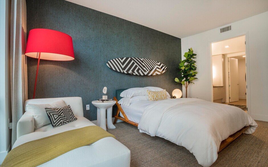 More Photos Of 1501 Island Ave, San Diego Apartments For Lease