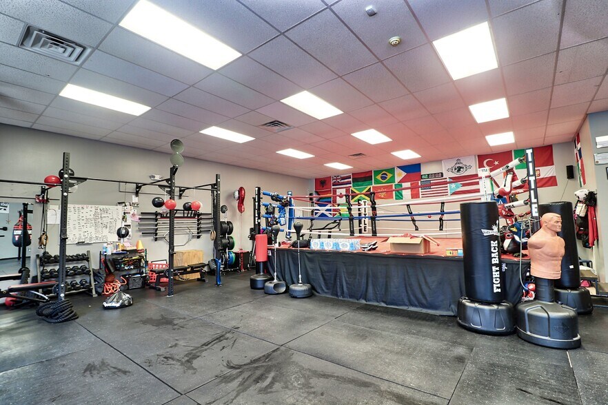 More Photos Of 524 Wolcott Rd, Wolcott Storefront Retail Office For Lease