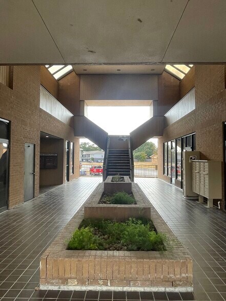 More Photos Of 3608 E 29th St, Bryan Office For Sale