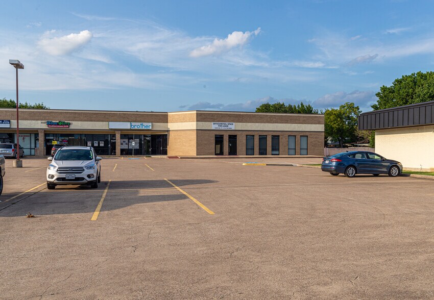 More Photos Of 2414 W University Dr, McKinney Unknown For Lease
