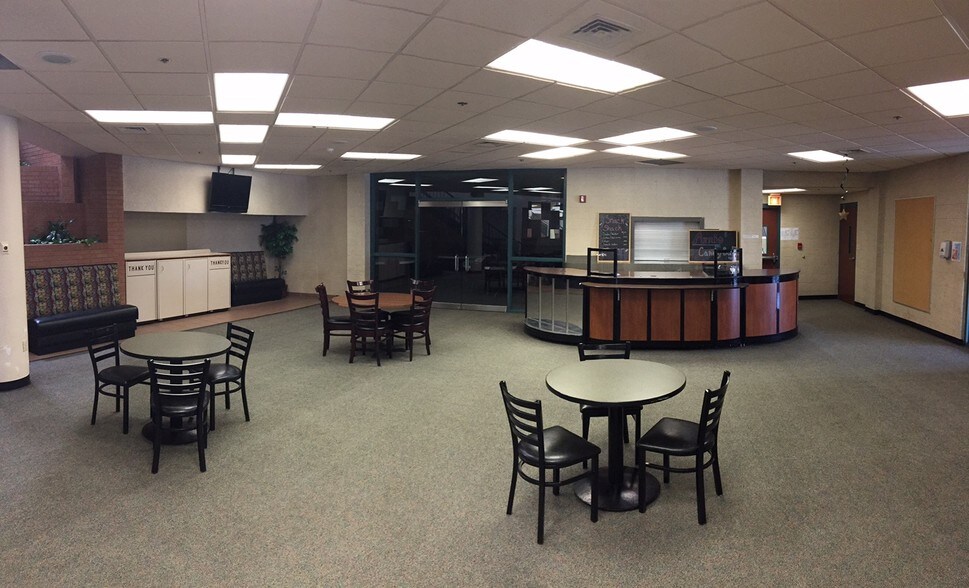 More Photos Of 3000 N Grant Ave, Springfield Schools For Sale