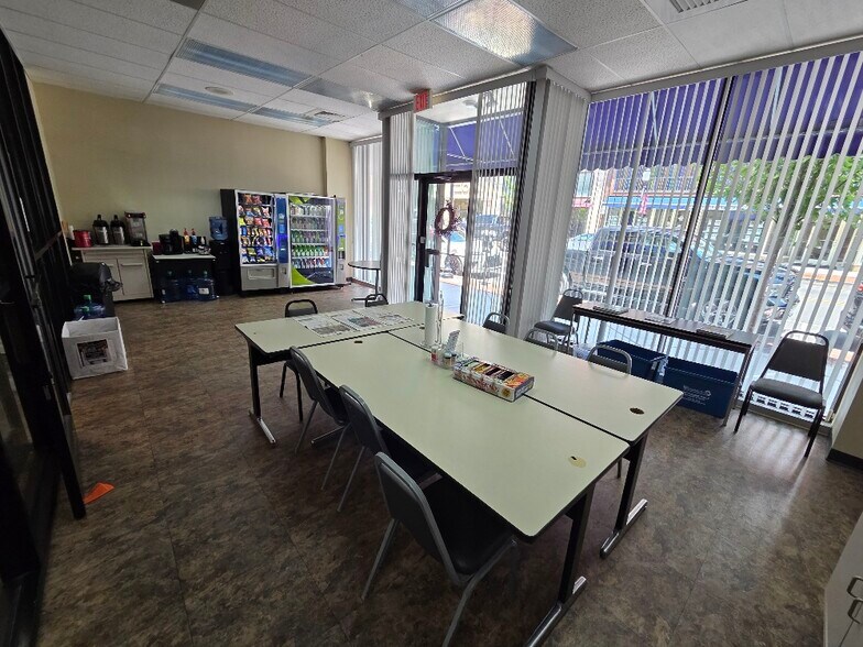 More Photos Of 243 Front St, Wilmington Office For Lease