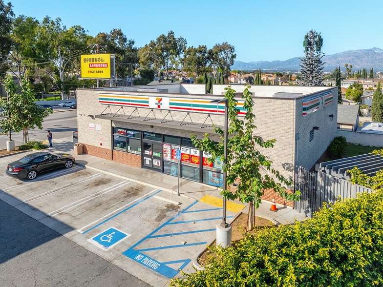More Photos Of 1328 San Gabriel Blvd, Rosemead Service Station For Sale