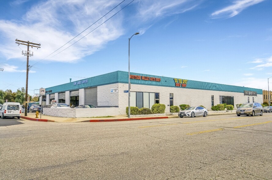 Primary Photo Of 10140-10158 Canoga Ave, Chatsworth Service For Sale