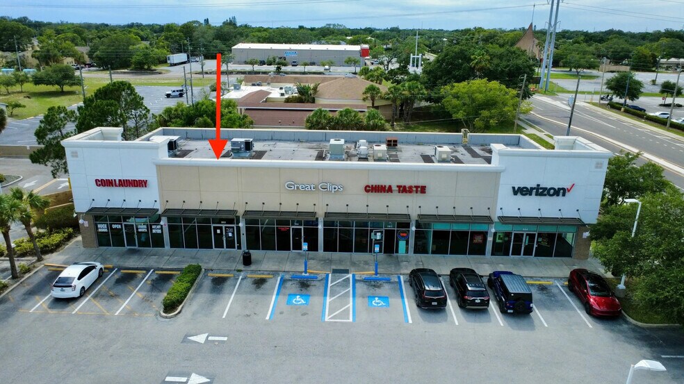 More Photos Of 852-884 E Tarpon Ave, Tarpon Springs General Retail For Lease
