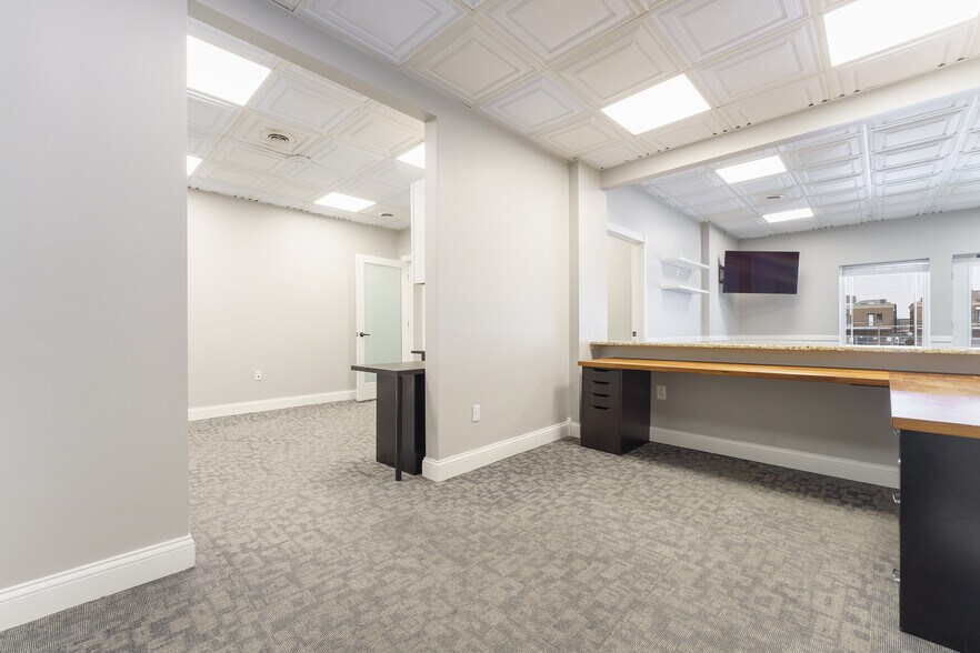 More Photos Of 315 W North St, Brighton Medical For Lease