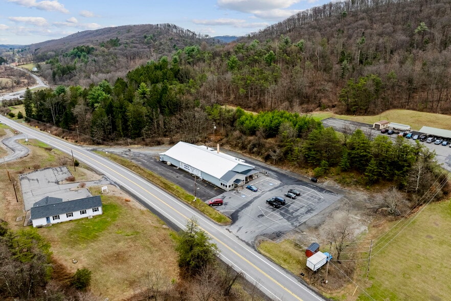 More Photos Of 4144 Pennsylvania 147 Hwy, Herndon Supermarket For Sale