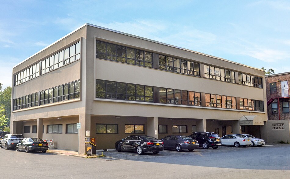 More Photos Of 1 Stone Pl, Bronxville Office For Lease