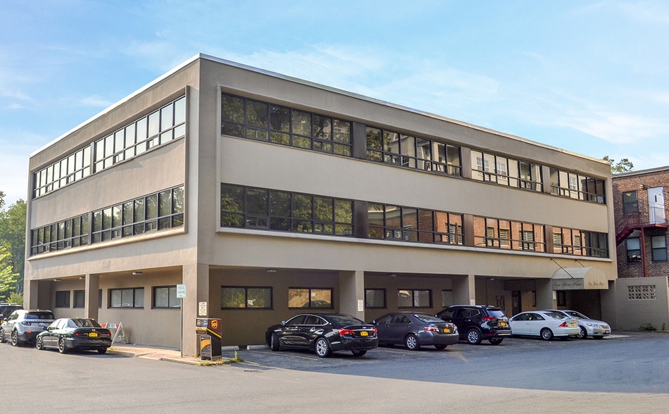 More Photos Of 1 Stone Pl, Bronxville Office For Lease