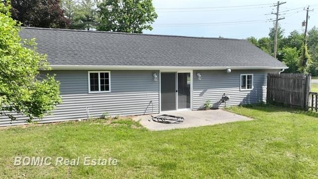 More Photos Of 9010 Dixie Hwy, Birch Run Warehouse For Lease