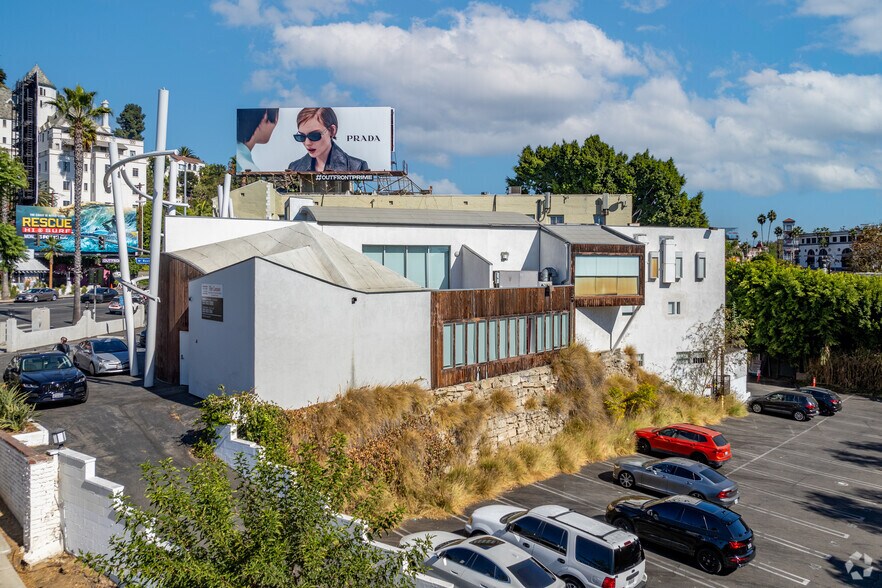 More Photos Of 8240 W Sunset Blvd, West Hollywood Office For Lease