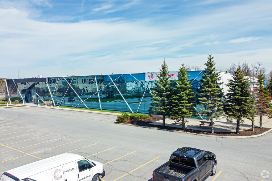 More Photos Of 50 Frank Nighbor Pl, Ottawa Warehouse For Lease