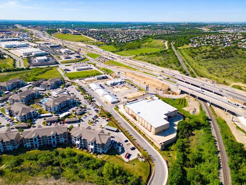 More Photos Of 7323 N Loop 1604 E, San Antonio Office For Sale